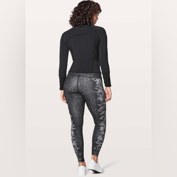 Lululemon front and centre jacket - Picture 2 of 10